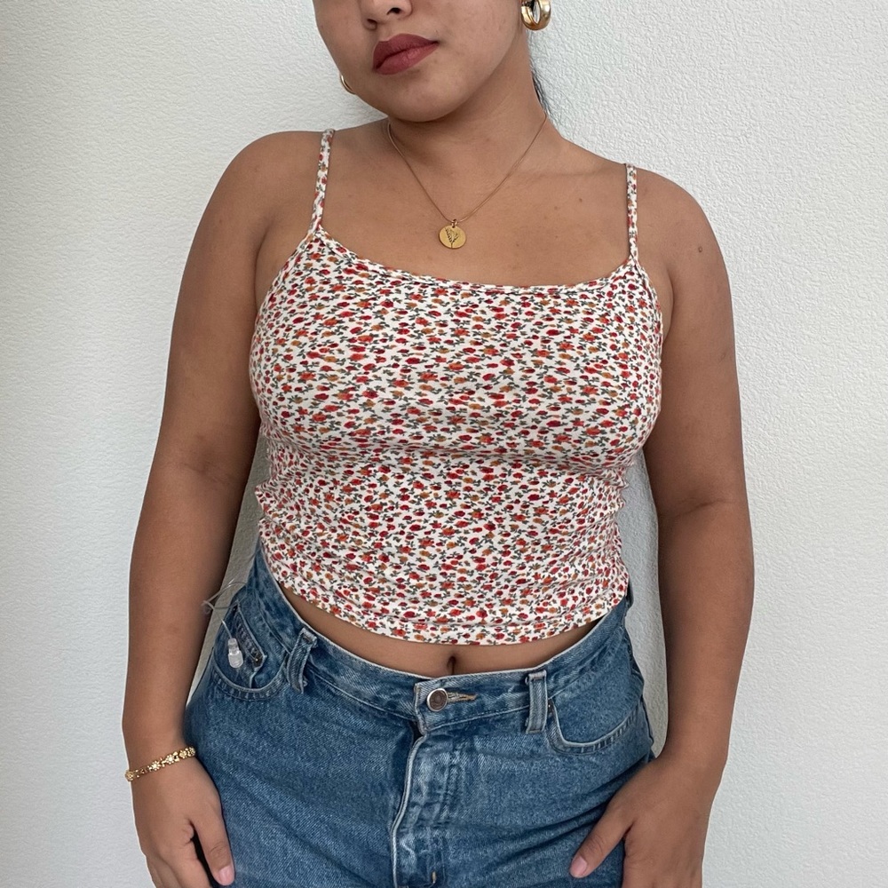 (?) - Red Floral Cropped Tank Top
